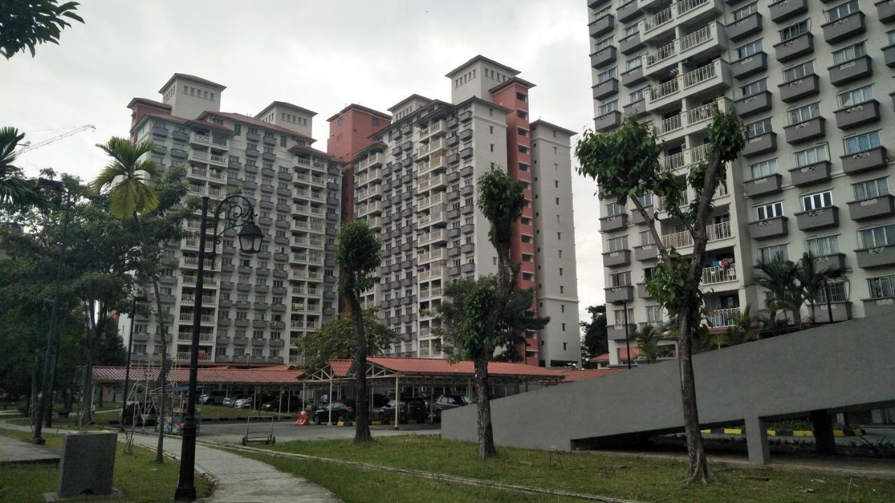 Apartment Next To Axiata Arena, Stadium Bukit Jalil クアラルンプール エクステリア 写真
